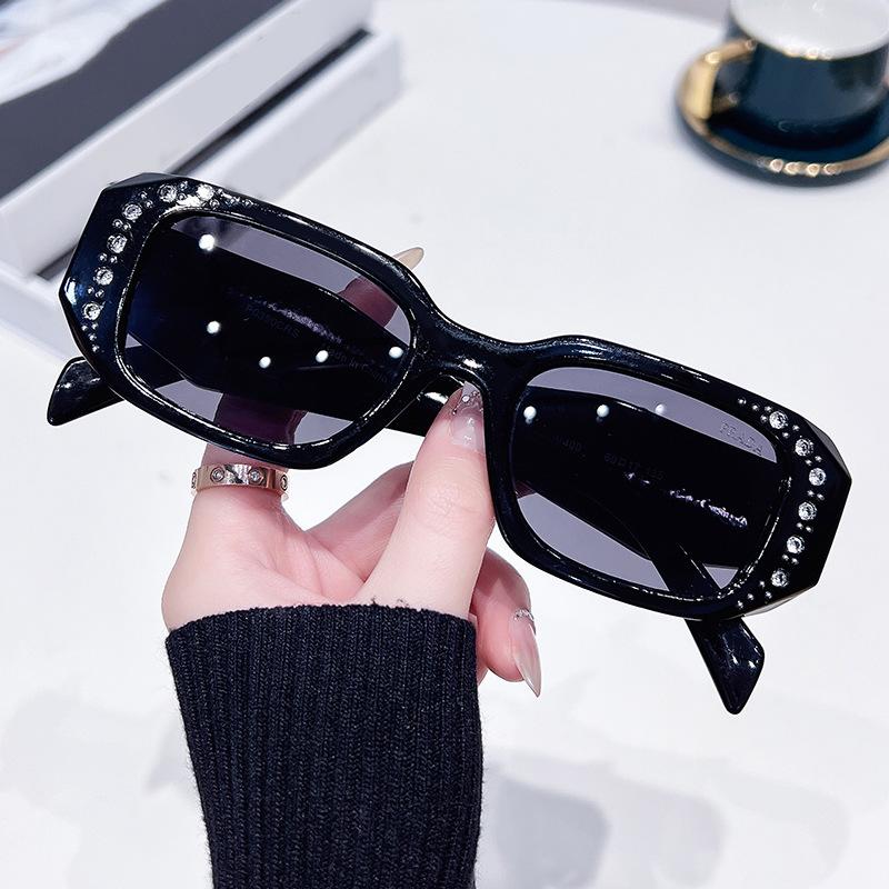 New Trendy Diamond-encrusted Sunglasses UV Protection, Small Frame Square Pra Design High-end Sunglasses for Women