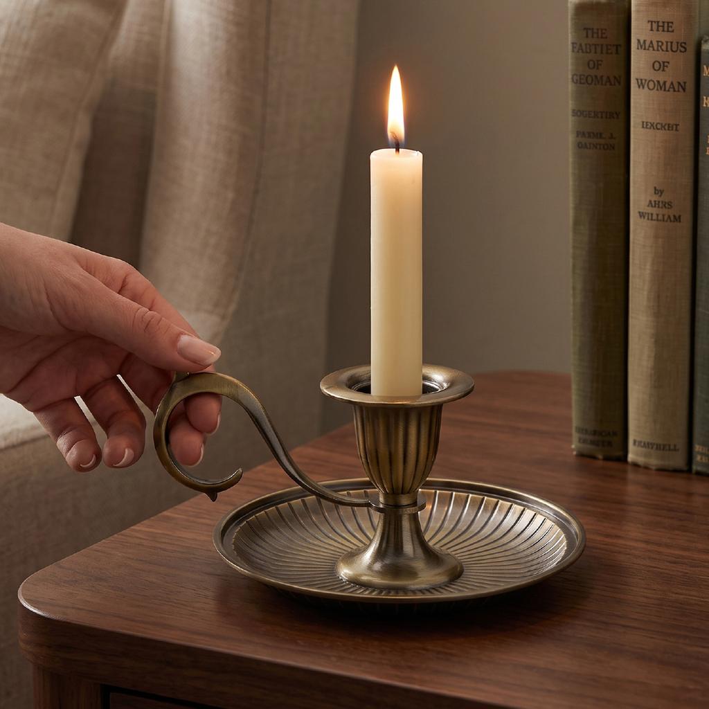 Vintage Candle Holder Retro Bronze Handheld Candlestick Zinc Alloy for Table Decor Home   Decoration