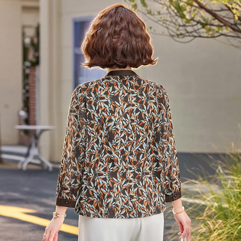 Mom's Summer Chiffon Top: Stylish, Loose, and Slimming for Middle-aged & Elderly Women
