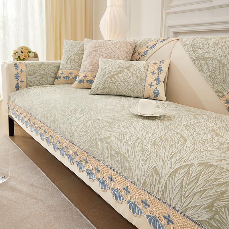 New Lace Sofa Cover Chenille Jacquard Non-Slip Sofa Covers for Living Room Modern Four Seasons Universal Solid Color Couch Cover