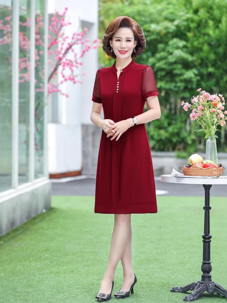 Stylish Summer Short-Sleeved Knee-Length Dress for Middle-Aged Women 2026