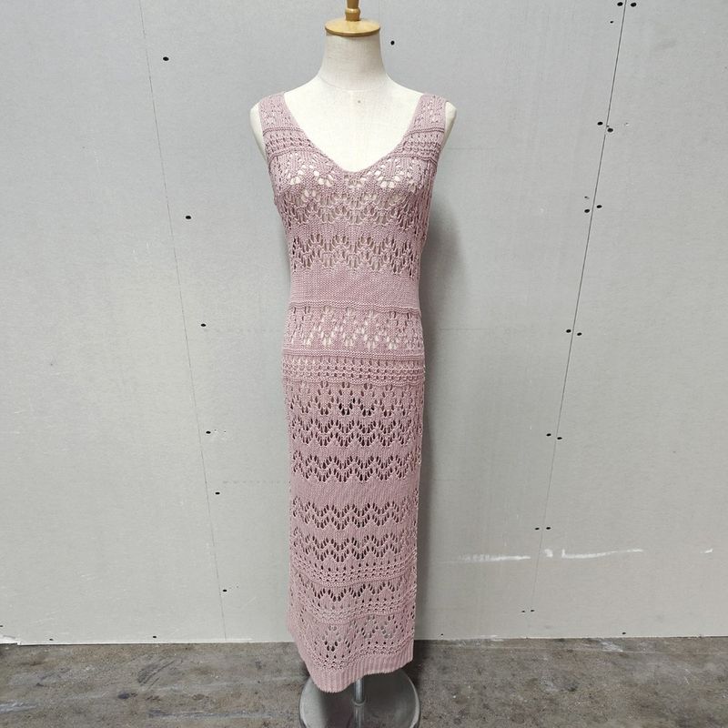 

2024 Stylish New Arrival Versatile Women s Clothing V-neck Sleeveless Vest Cut Out Long Dress Sexy Knitting Sheath Dress Pink XL