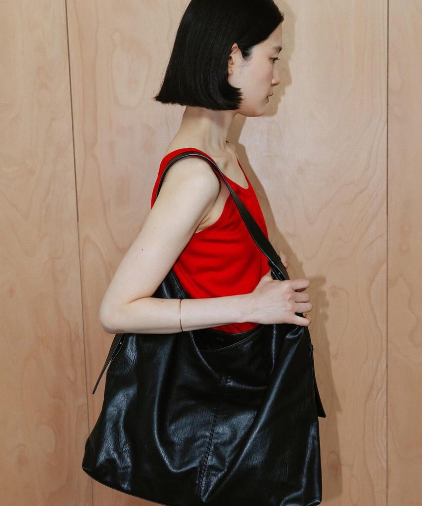 The Aperture Carter Hobo Bag Black (Ta67D4A085)