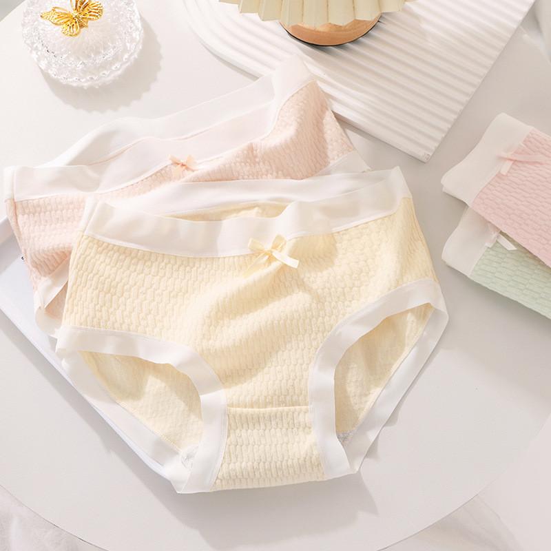 Sweet Japanese Style Cotton Underwear For Girls With Breathable Midrise Design In Colorful Patterns