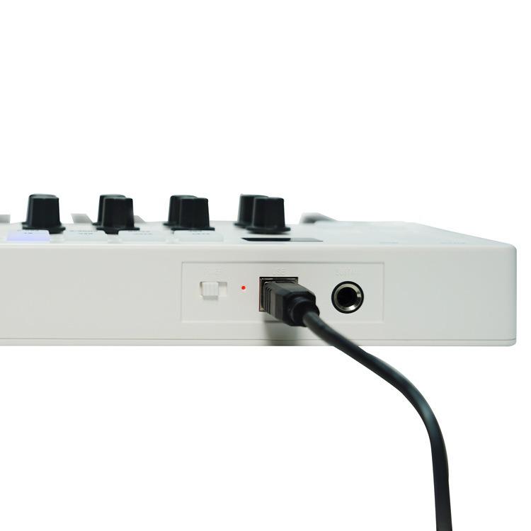 SMK-25 Portable MIDI Keyboard Controller with RGB Drum Pads