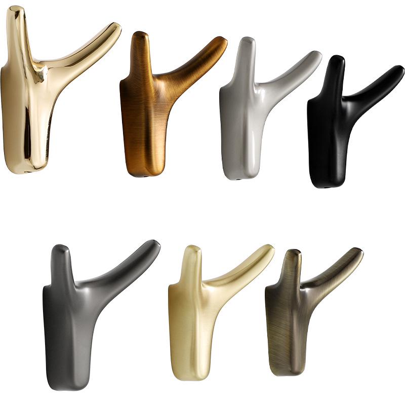Modern Nordic Cow Horn Metal Wall Hook for Bathroom or Wardrobe