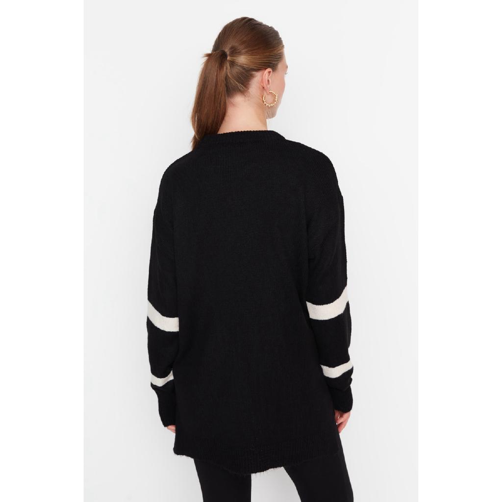 Pulover din tricotaje moi cu dungi negre Tctaw22ak0005