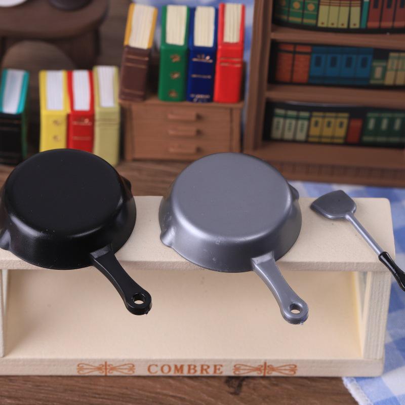 Miniature Dollhouse Kitchen Set: DIY Frying Pan and Spatula Props
