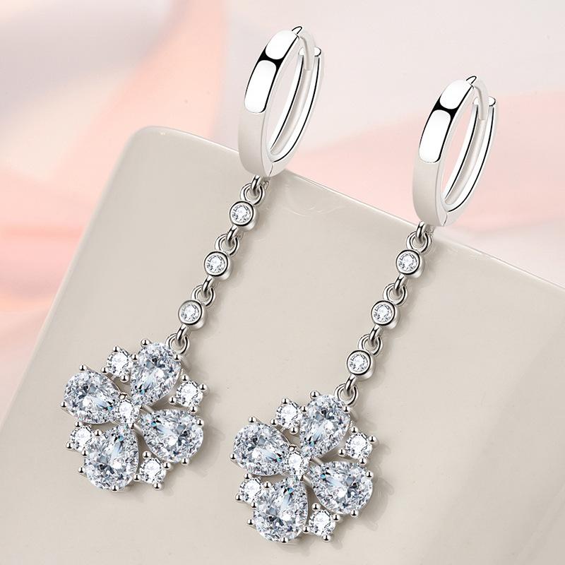 925 Sterling Silver Claws Stud Earrings with Crystal AAA CZ Stone Modern Design Fashion Versatile Accessories Women Jewelry