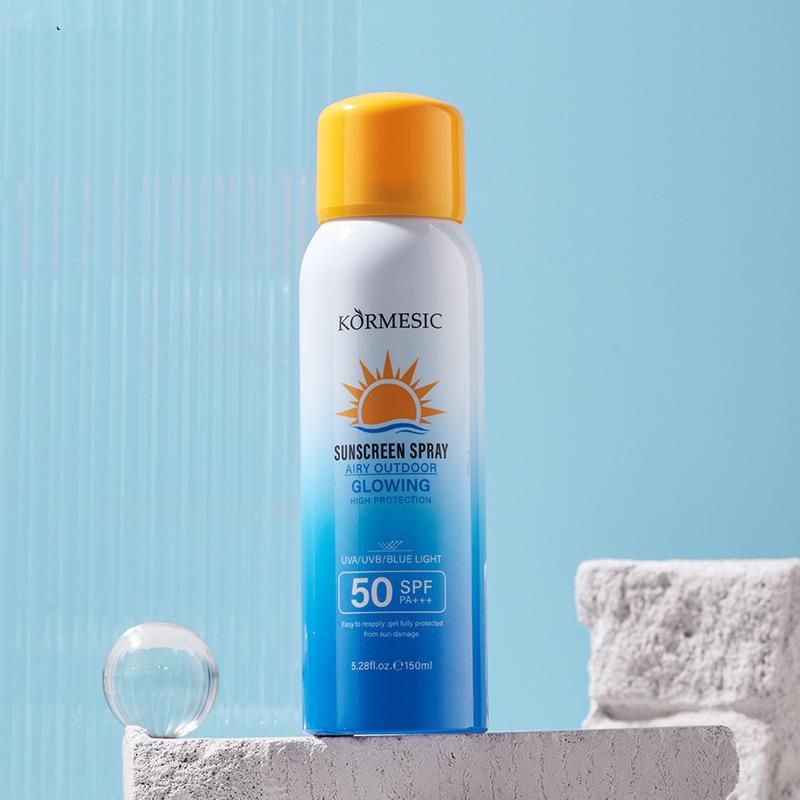Moisturizing Sunscreen Spray provides sun protection for the face and body. 150 ml синий