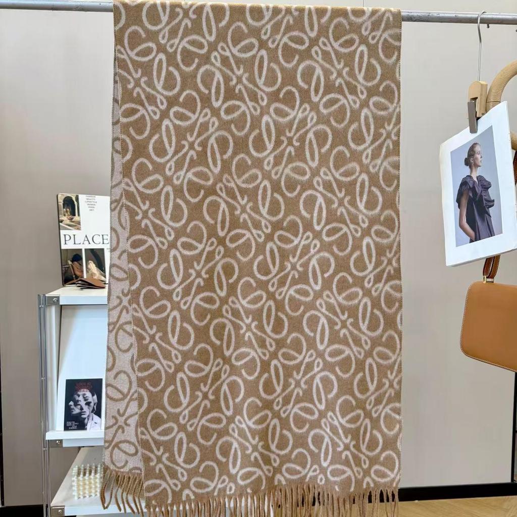 Damski dwustronny szal z wielbłądziej wełny moherowej i kaszmiru z frędzlami - Nadruk z logo, wszechstronny na jesień i zimę