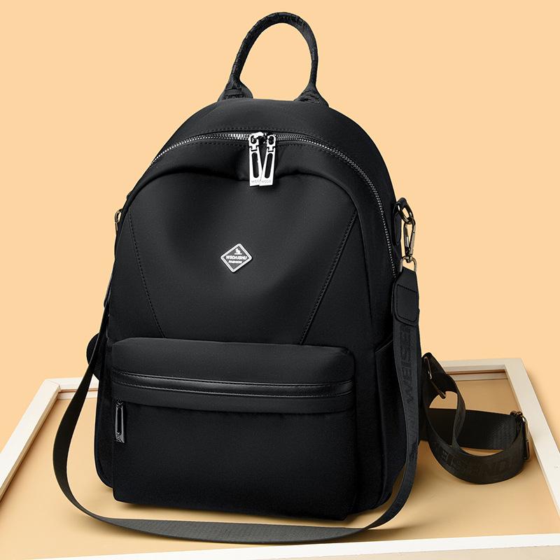 A Large-capacity, Simple Backpack for Women, A Lightweight Commuting Travel Bag