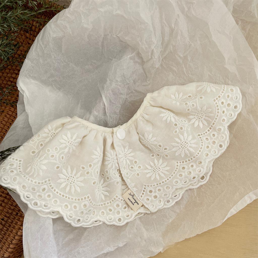 Lace Bib Baby Accessories Korean Kids White Collar Hollow Female Baby Bib Scarf INS European Princess Retro Sweet Fake Collar