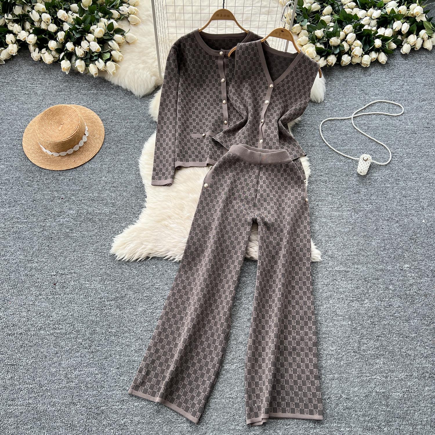 

Осень-зима винтажный брендовый дизайнерский принт вязаный свитер брюки комплект из 3 предметов женский спортивный костюм однобортное пальто жилет брюки длиной до щиколотки наряды One Size дубильная кора