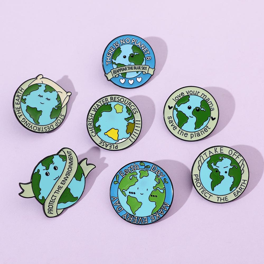 Popular Love the Earth Brooch Earth Day Metal Badge Green Round Wear Medal Collar Pin