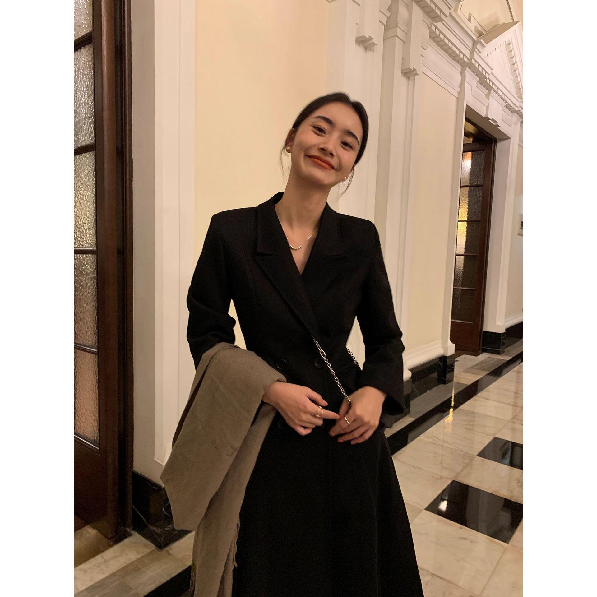 

Women s Hepburn Style Slimming Wool Coat - Black Long Suit Collar Extra Large