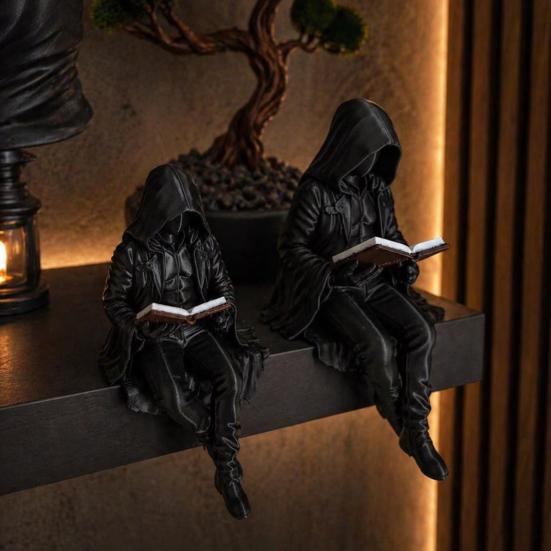 Statua di Uomo con Veste che Legge Mistero Gotico Statuetta Lettura Fantasy Veste Nera Scultura Seduta per Decorazione Libreria Scrivania di Halloween