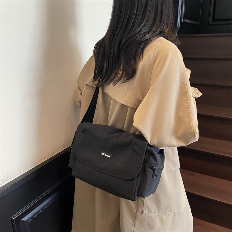 Large Capacity Lightweight Student Shoulder Bag Women Solid Color Crossbody Bag