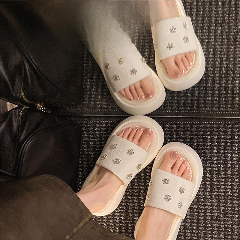 Muffin Shoes Thick-soled Height-increasing Slippers Beach One-shoulder Flip-flops