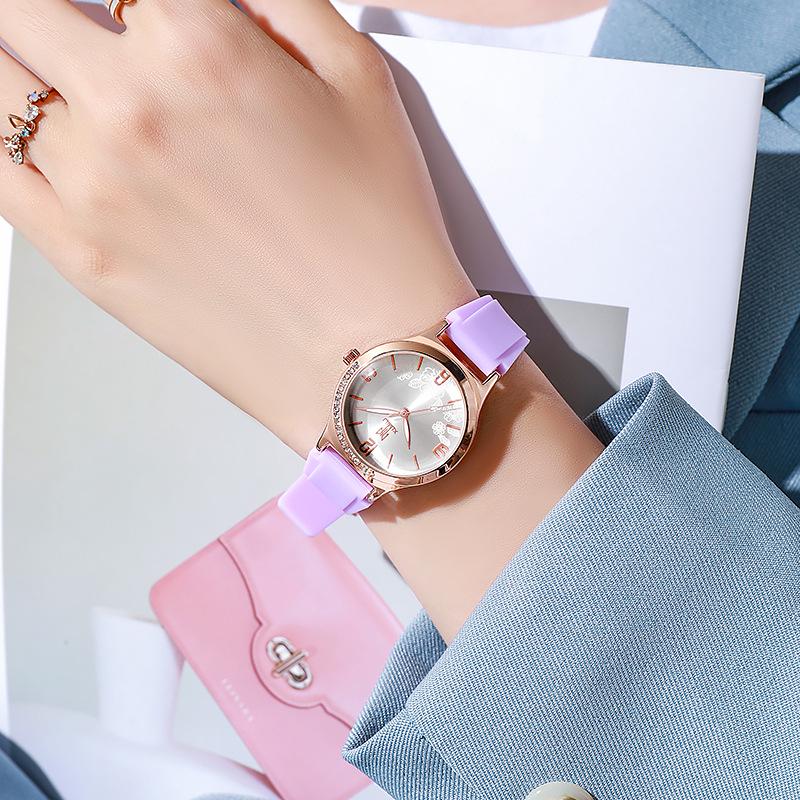 Versatile Trendy Silicone Women's Wristwatch with Small Dial Quartz Design for Live Broadcast Gifts