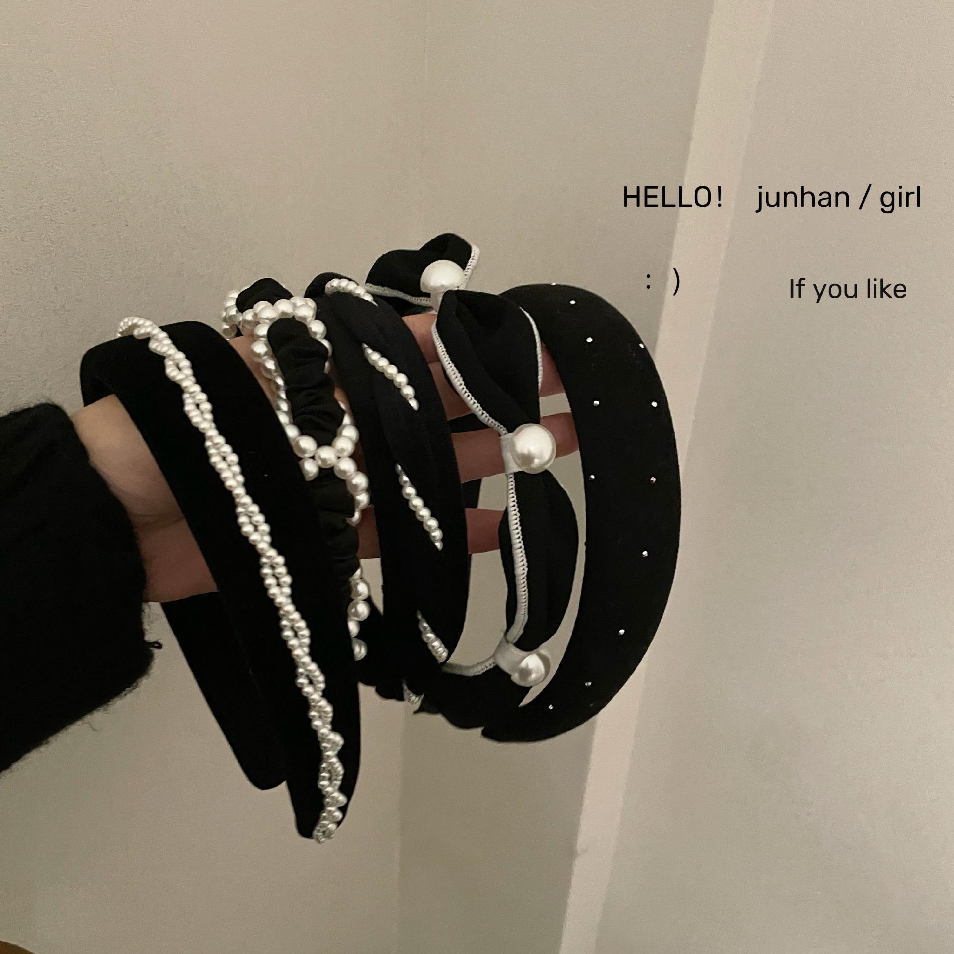 

Korean Black Velvet Pearl Headband & Hair Clip Set for Women