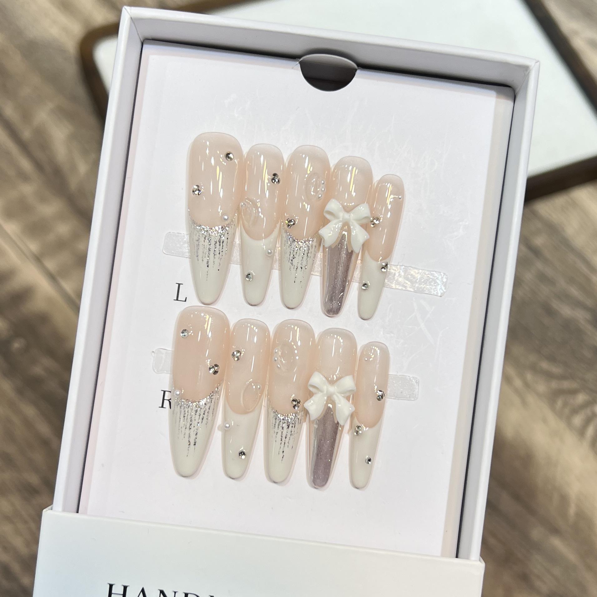 

Dorisun Butterfly Wing Frost Tassel French Manicure Removable Wearable Nails Extra Small XS