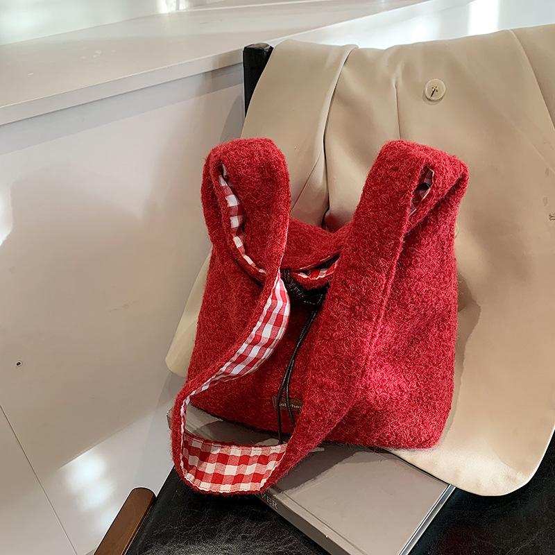 Casual Relaxation, Large-capacity Woolen Bag, Women's New Autumn and Winter Commuting Single Shoulder Messenger Tote Bag