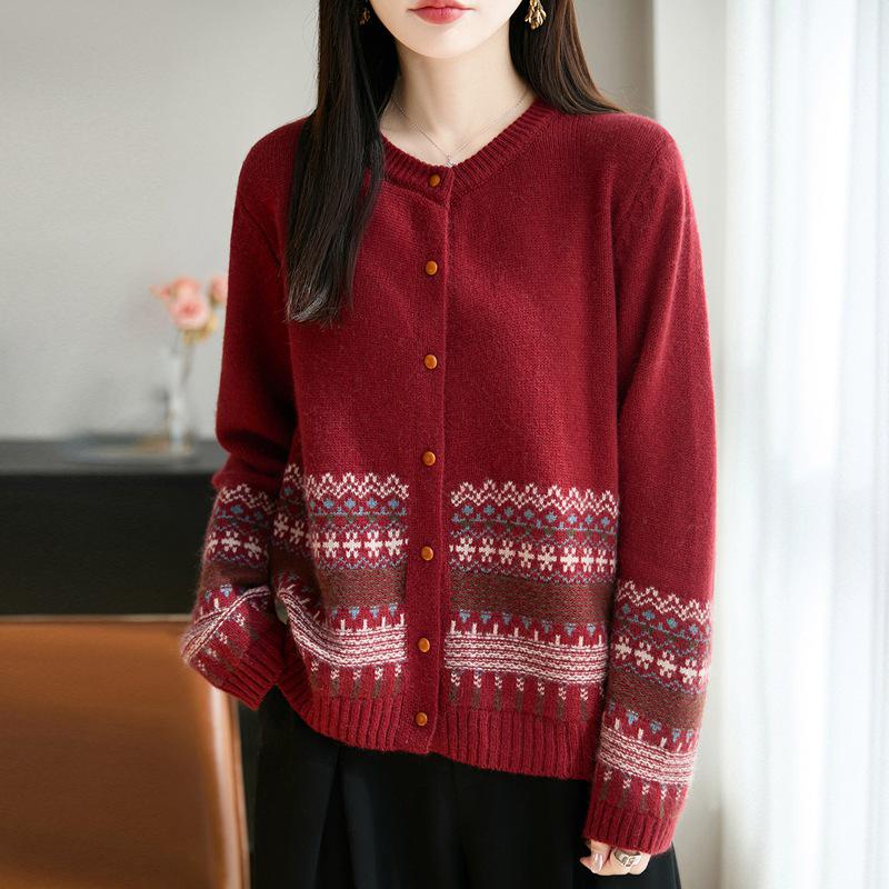 Retro Ethnic Style Jacquard Knit Cardigan - Women's Round Neck Single-Breasted Sweater for Autumn/Winter