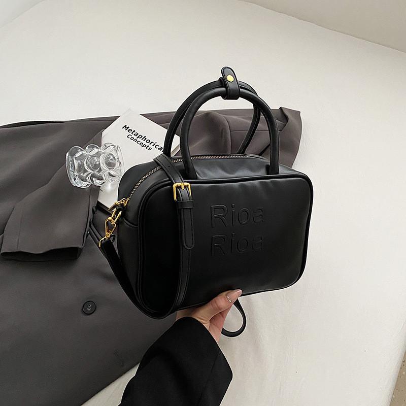 Small Batch High-end Handbag For Women 2023 New Autumn And Winter Vintage Fashion Small Square Bag чёрный