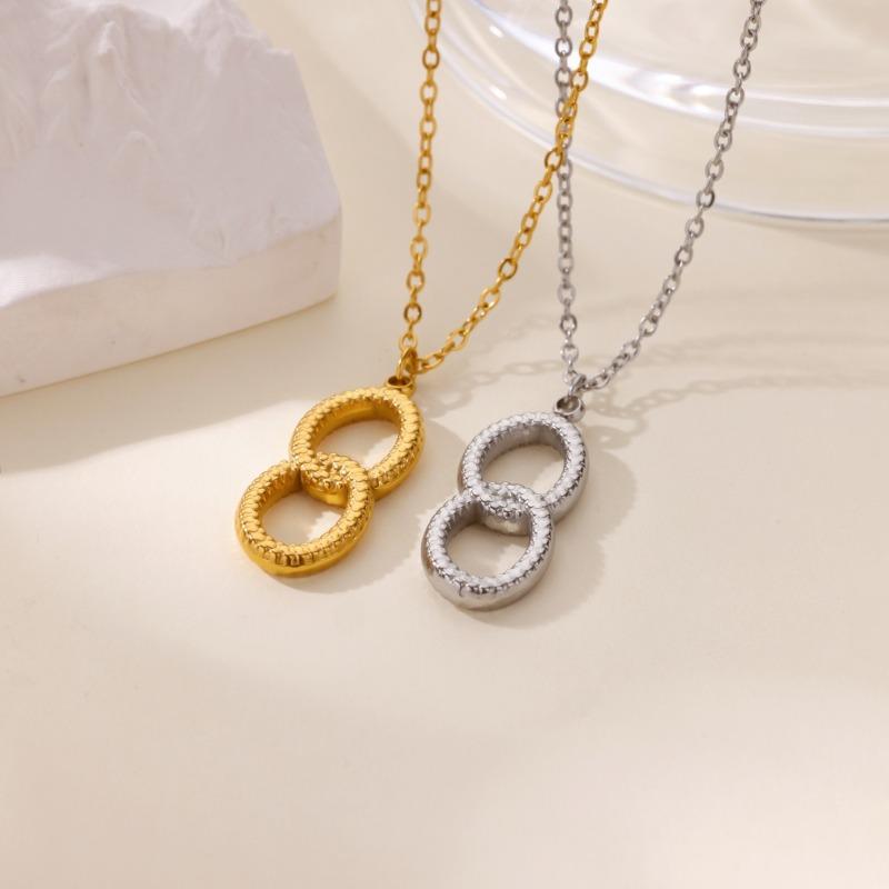 New Crushed Ice Ice Interlocking Character Stainless Steel Non-allergic Necklace Women's Niche Double Ring Pendant Collarbone Chain