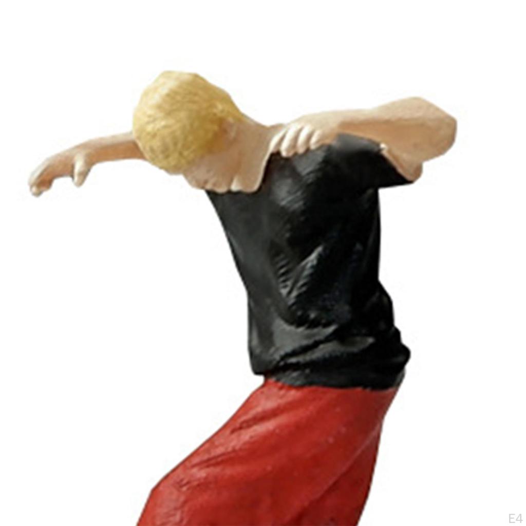 1/64 Figure Resin Doll Street Dancer Tiny People Handpainted for Fairy Garden Sand Table