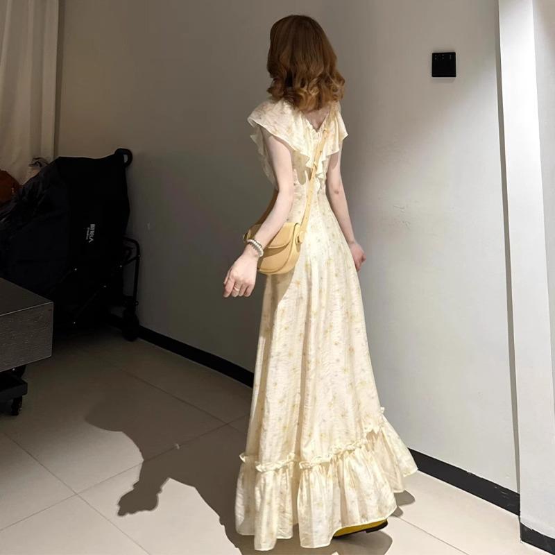 New Ruffle Leaf Edge V-neck Yellow Floral Dress Children's Summer French Gentle Temperament Waist Dress