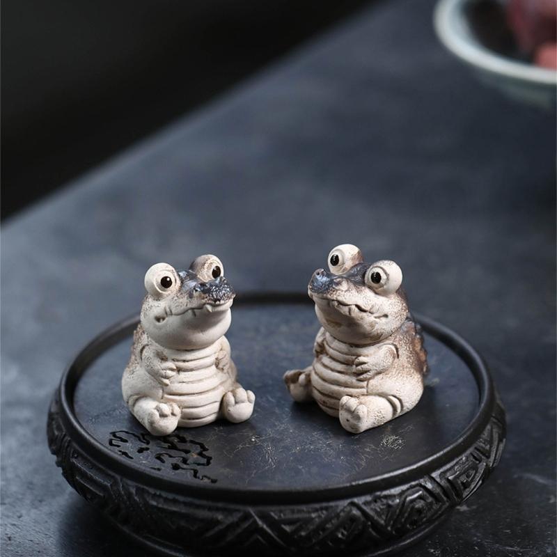 Exquisite Resin Tea Pet Elegant Tea Pet Sculpture Perfect for Tea Shops