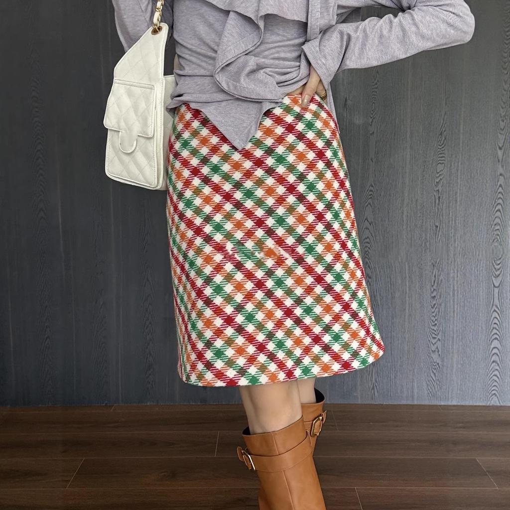 Retro Colorful High-Waist Plaid Midi Skirt for Women - Spring/Fall/Winter 2026 Fashion, Slimming & Hip Covering Design