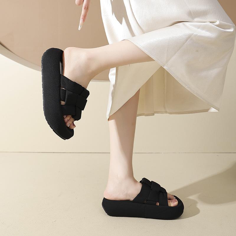 Thick-soled Slippers Women's Outer Wear 2025 Spring and Summer New Korean Version of Versatile One-word Drag Fashion Fairy Cool Slippers