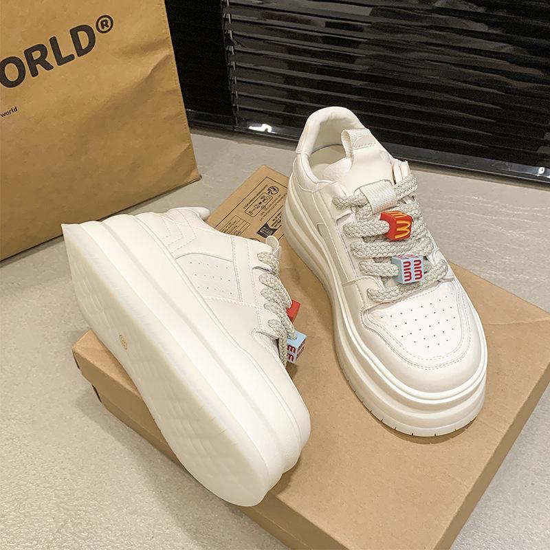 Suction film sole leather little white shoes women's 2025 spring new platform sports board shoes casual women's shoes versatile shoes children