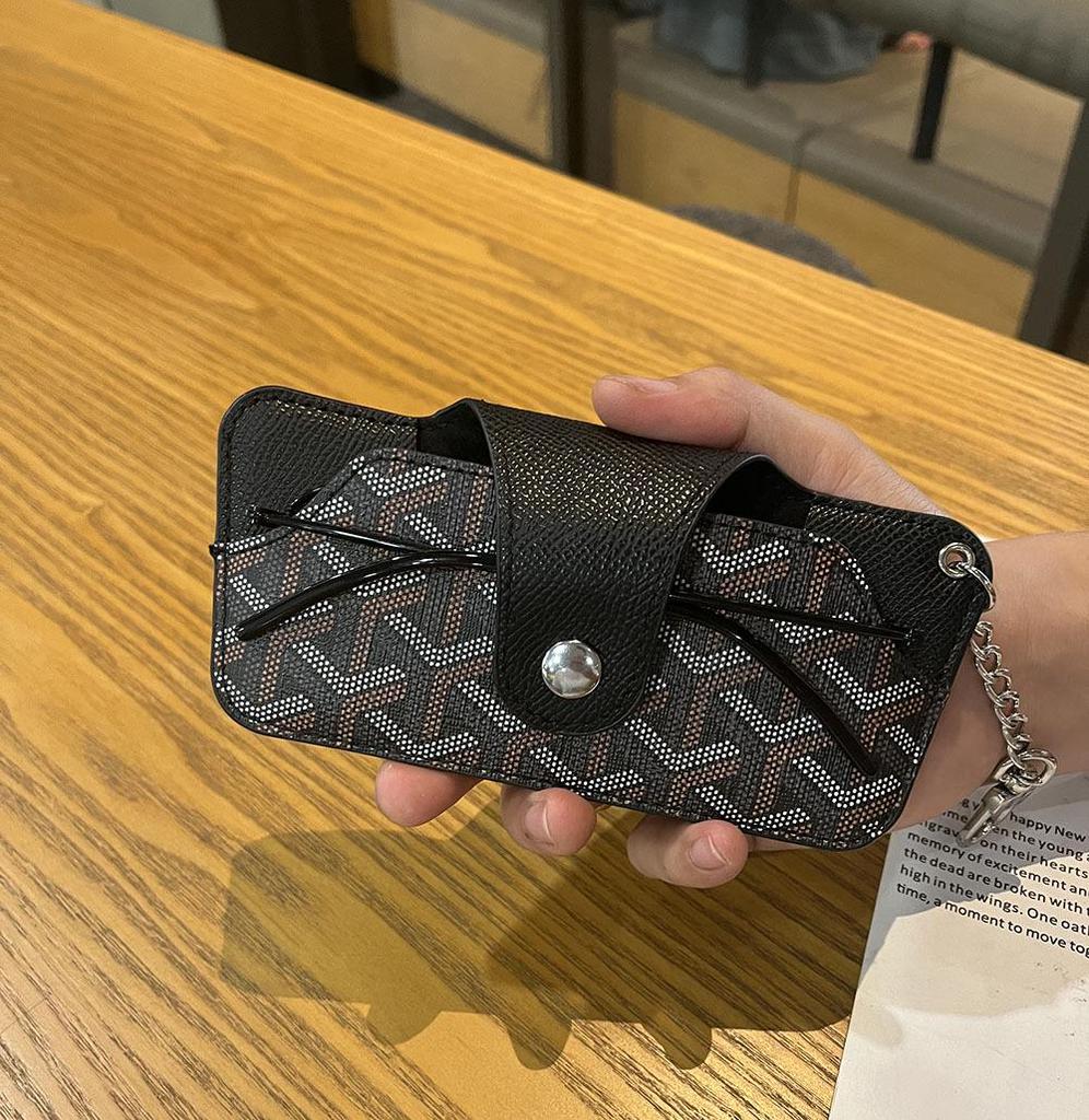 Universal Fashion Eyeglass Storage Pouch: Unisex Printed Sunglasses Case, Protective and Portable for Prescription Glasses.