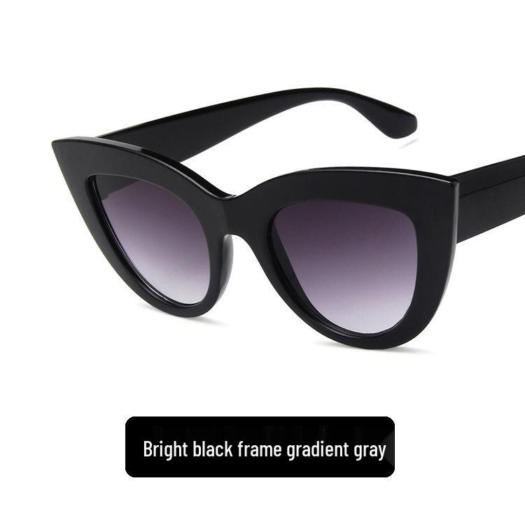 2018 Retro Cat Eye Sunglasses - Trendy European & American Street Style