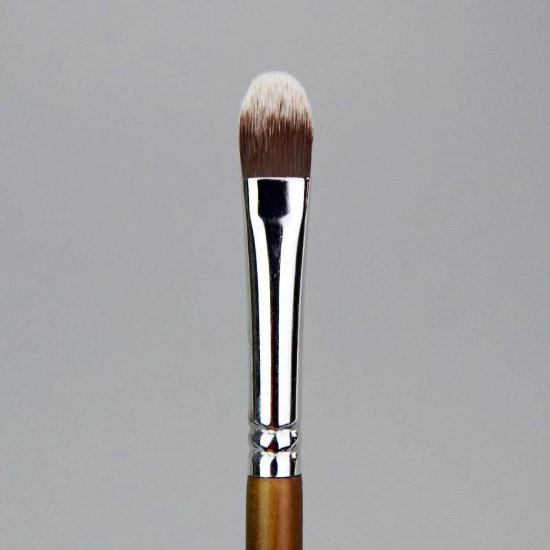 Tapered Wool Animal Hair Makeup Brush for Eyeshadow, Blending, Concealer, and Lip & Brow Application.