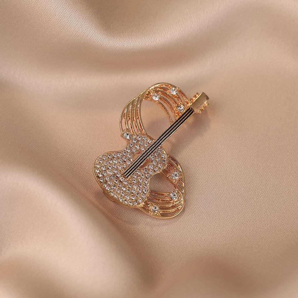 2026 High-End Butterfly Brooch: Elegant Summer Accessory for Shirts and Suits
