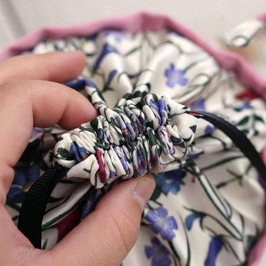 Gucci Women's Cosmetics Bag Cotton Fabric Suitable for Commuting,Environmentally Friendly and Foldable