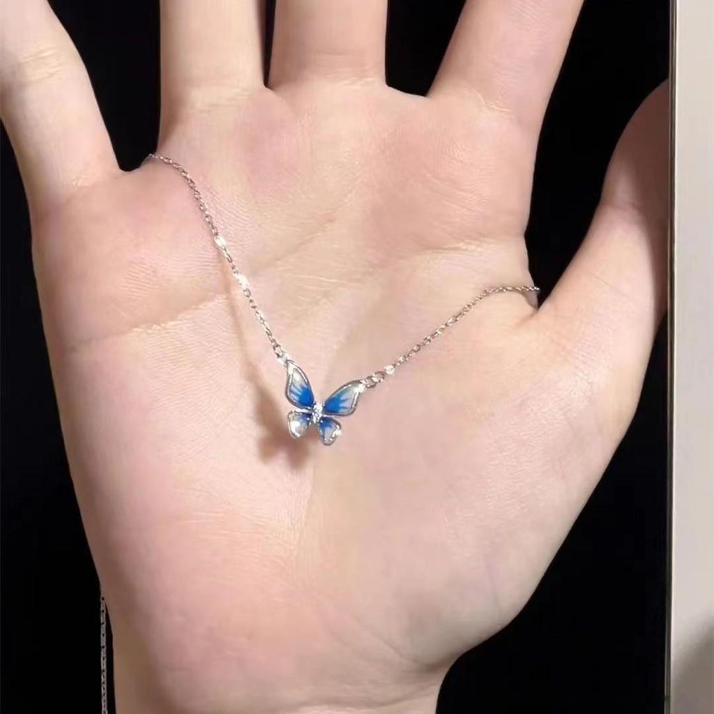 Gradient Blue Butterfly Clavicle Necklace – Elegant Design for Women, Perfect Valentine's Day Gift