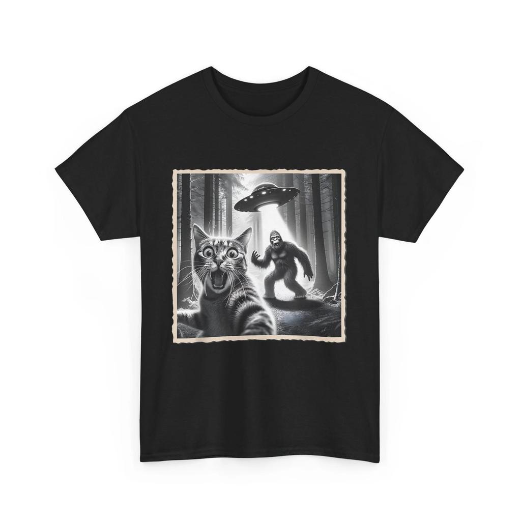 Cat Selfie Bigfoot UFO Funny Shirt, Flying Saucer Space Lovers T shirt