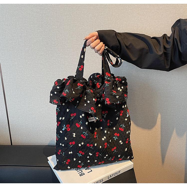 

New style small fresh print commuting simple fashion shoulder bag women чорний