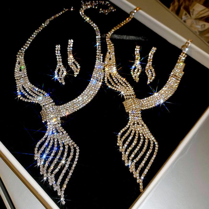 French Court Style Rhinestone Earring & Necklace Set - High-End Light Luxury Design with Clavicle Chain