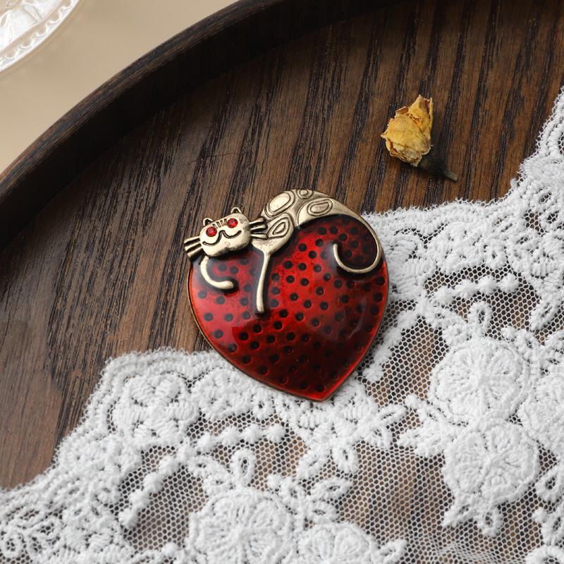Squisiti Spille Spille Smaltate a Forma di Cuore di Fiori Vintage Eleganti da Donna Spille Distintivi Accessori Classici Vintage da Donna per Maglione Cappotto