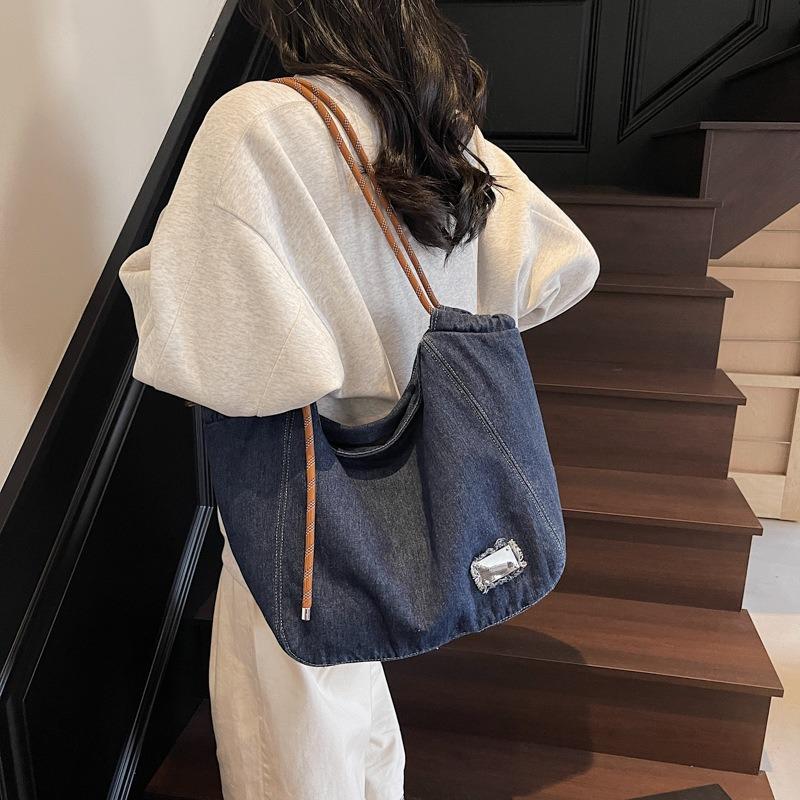 Large capacity denim tote bag women's new casual commuting shoulder bag college student class bag