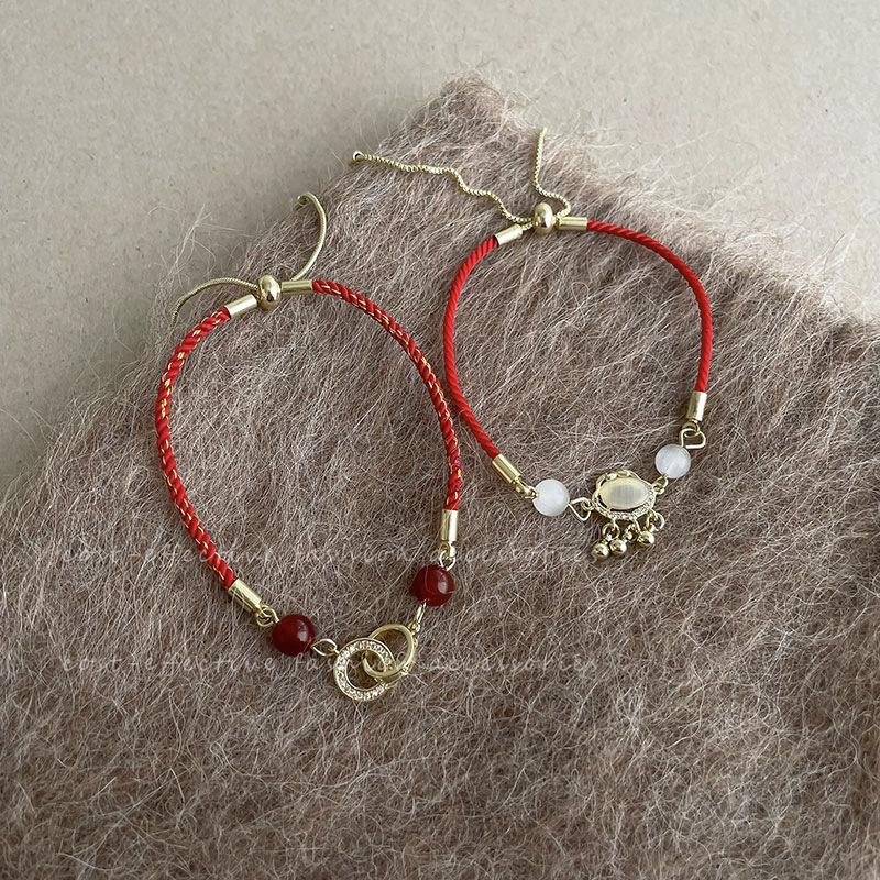 Red Rope Cat's Eye Safety Lock Bracelet for Women – New Year Luxury Niche Red Agate Design
