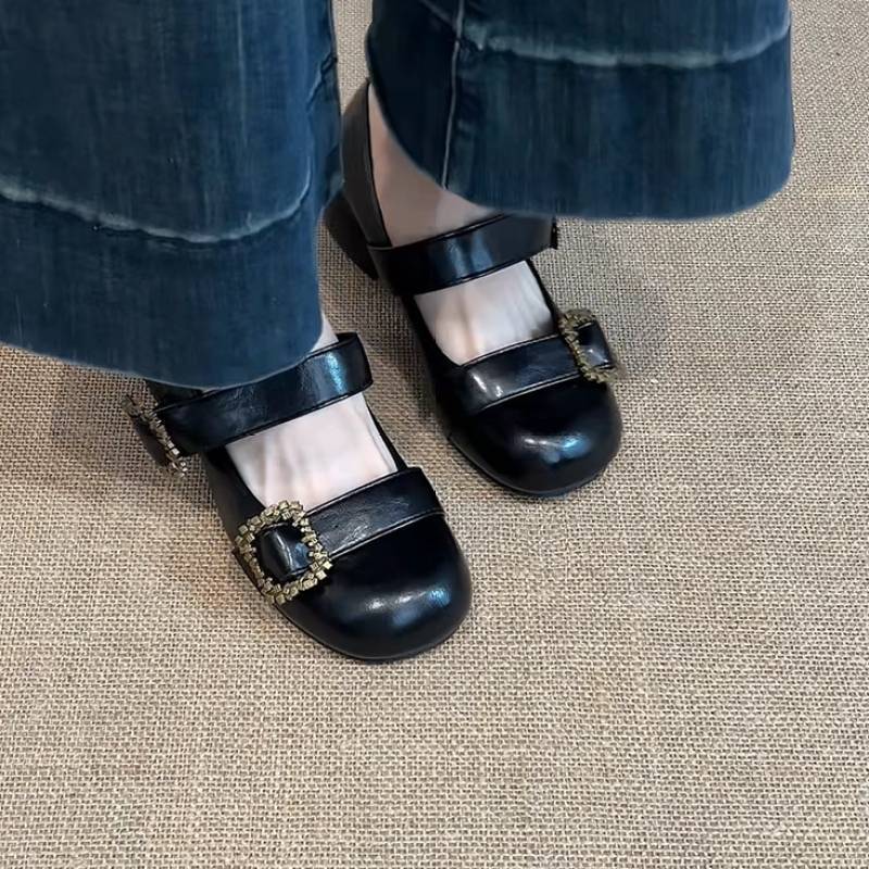 Lolita one-word buckle small leather shoes trendy court feng shui diamond shallow mouth Mary Jane small single shoes women's 2025 autumn and winter