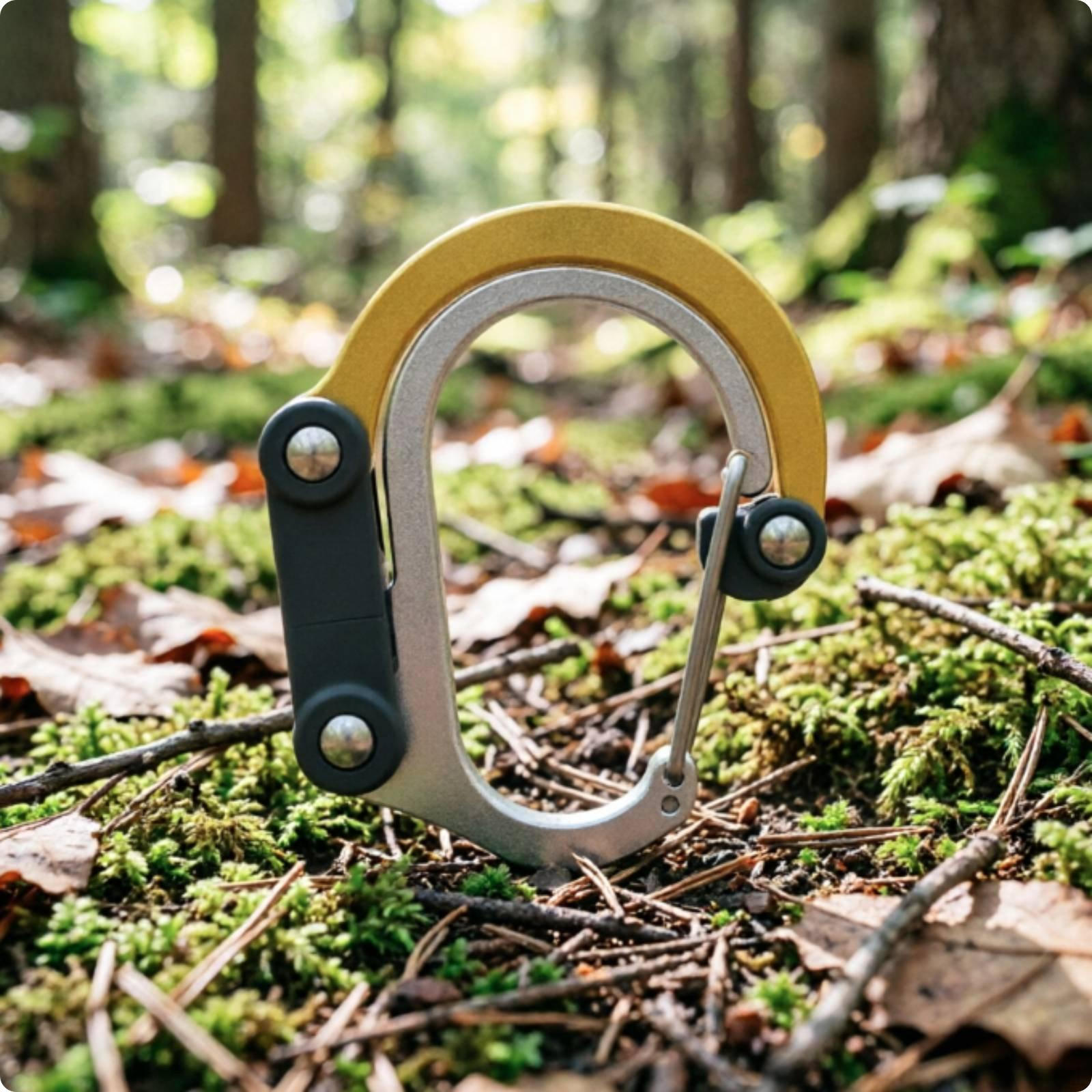 D Shape Carabiner Lightweight Aluminum Spring Snap Hook for Climbers, Campers, Climbing, Gold M